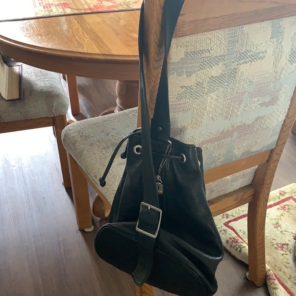 Fossil Leather Shoulder Drawstring Bucket Bag - Picture 10 of 11